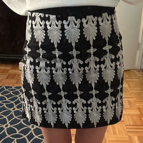Black mini skirt from LF - Picture 1 of 4